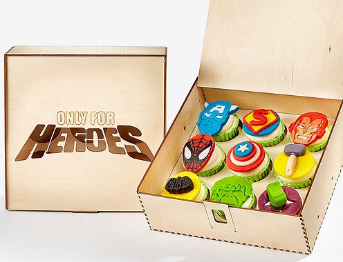 Капкейки "Super Hero XXL" - "Wood Box"